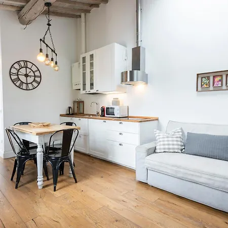 Apartment Nest By Mmega *